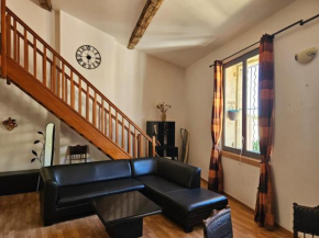Duplex au Quatre Historic center of Pezenas